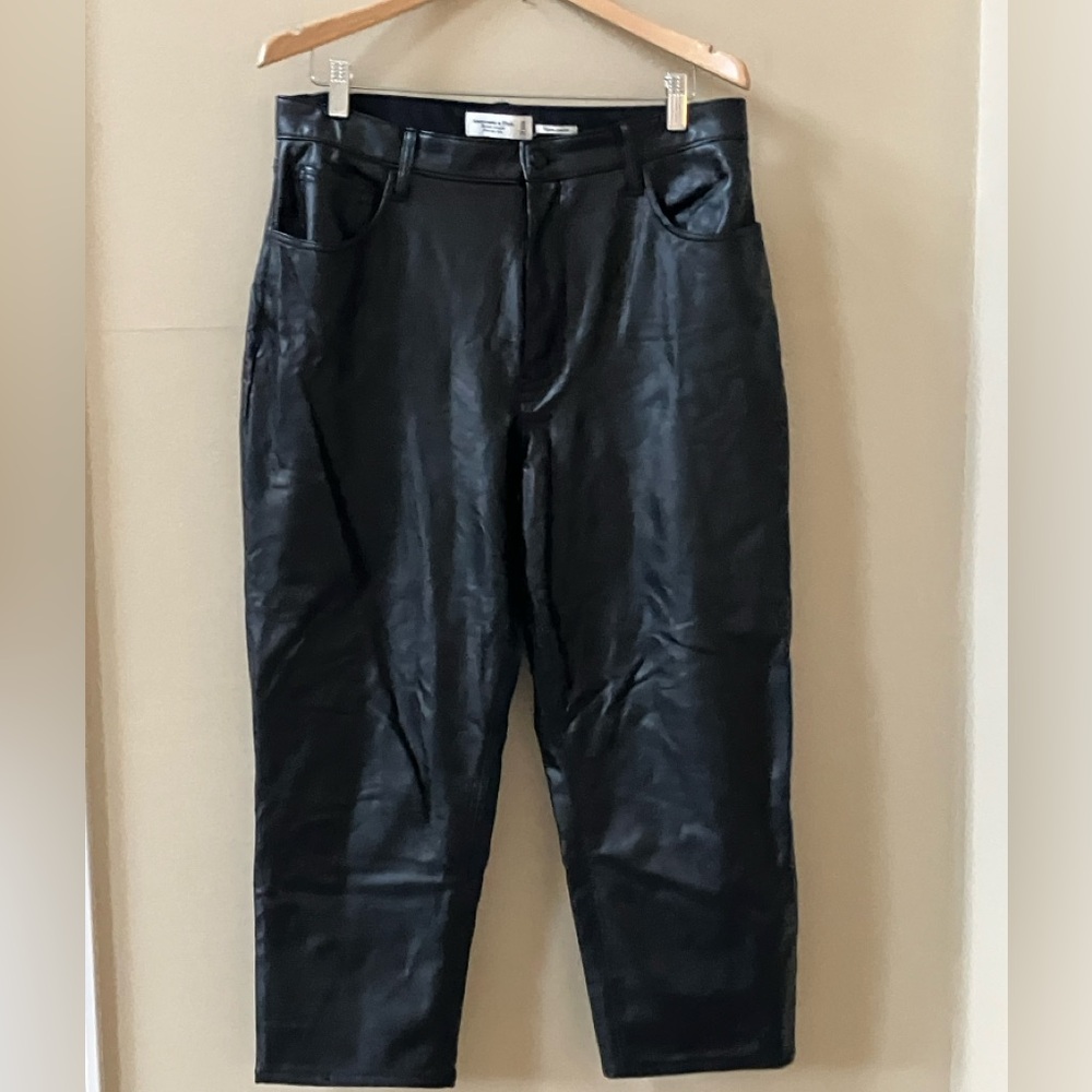 Abercrombie and Fitch Pants Ankle Straight Vegan Leather Pants size 32/14 short
